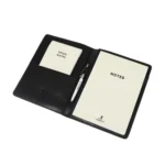 Bagtrainer - VisionBook A5 - Gemaakt uit hoogwaardig volnerfleer in de kleur zwart, met een minimalistisch, functioneel en duurzaam design.